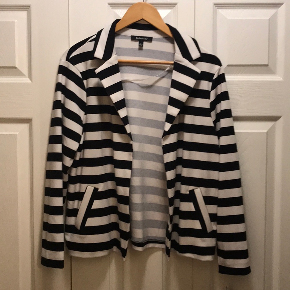 Relativity blazer black and white